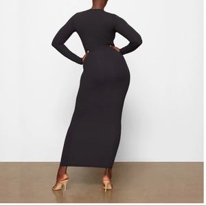 FITS EVERYBODY CREW NECK LONG SLEEVE DRESS ONYX SIZE XXS